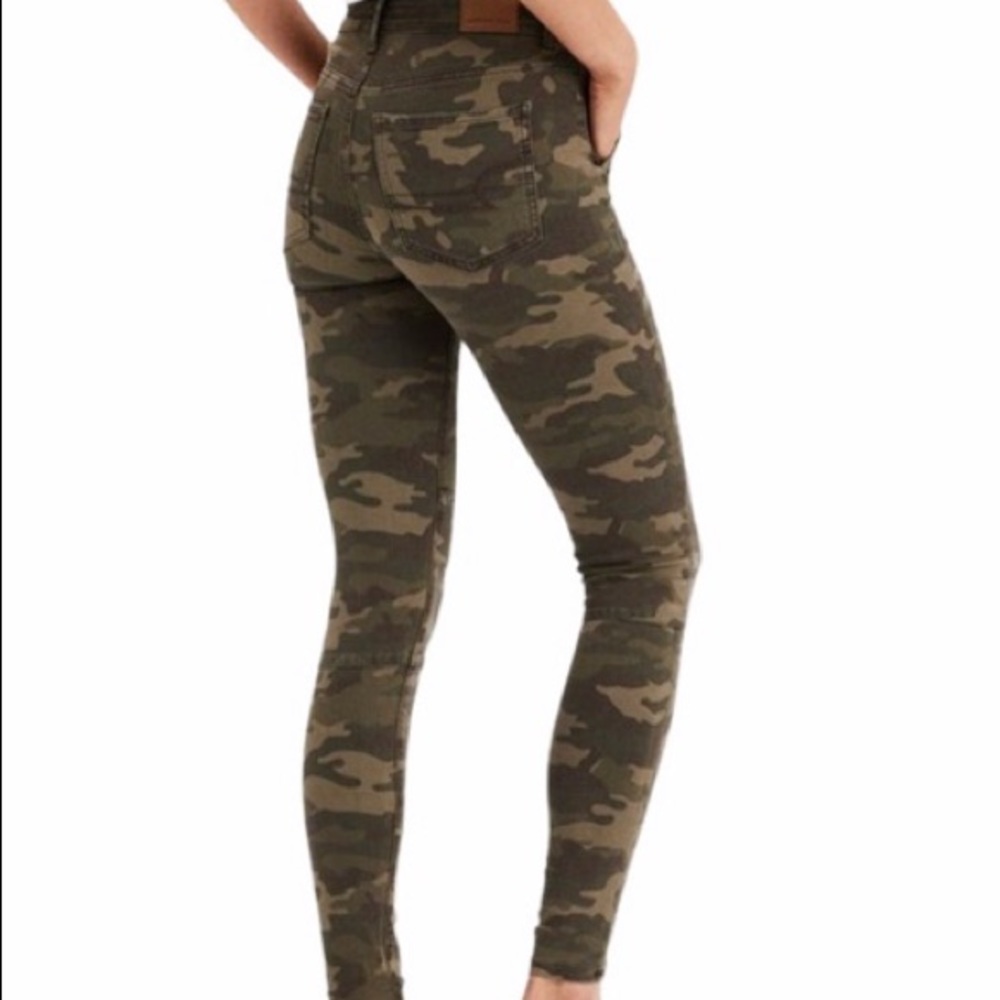 American Eagle Super Stretch Camo Skinny Jeans